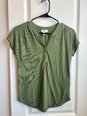 Linen Blend Short-Sleeve Light Green Blouse